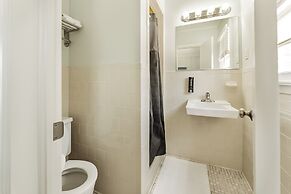 Mia's Boutique Hotel