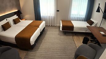 Prisma Suites