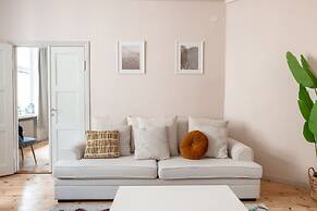 2ndhomes Bright 125m2 4BR Center Apt