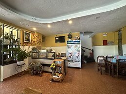 OYO 1232 Pon Pon Hostel