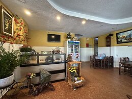 OYO 1232 Pon Pon Hostel