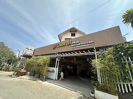 OYO 1232 Pon Pon Hostel