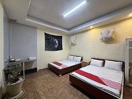 OYO 1232 Pon Pon Hostel