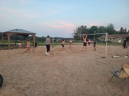 Legacy Lakeside Resort