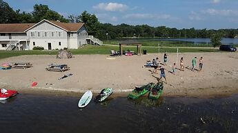 Legacy Lakeside Resort