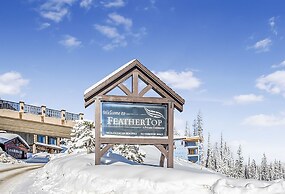 Inuksuk Lodge 4800 sq ft of Excellence