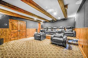 Inuksuk Lodge 4800 sq ft of Excellence