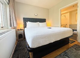 The Gem Museum Suites
