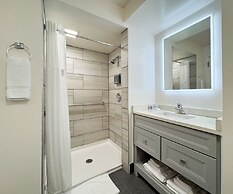 The Gem Museum Suites
