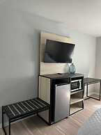 Road House Hotel & RV Park