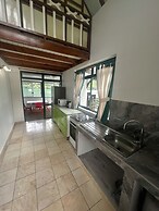 Tiare - Faaroa Bay Villa