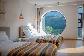 yuanshan forest  Rustic Luxury Inn