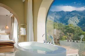 yuanshan forest  Rustic Luxury Inn