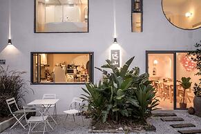 yuanshan forest  Rustic Luxury Inn