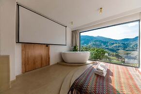 yuanshan forest  Rustic Luxury Inn