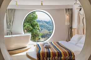 yuanshan forest  Rustic Luxury Inn