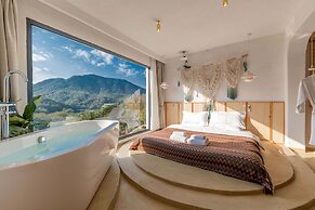 yuanshan forest  Rustic Luxury Inn