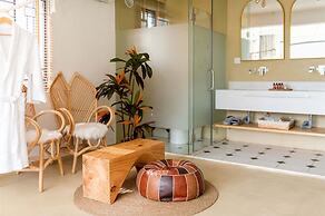 yuanshan forest  Rustic Luxury Inn