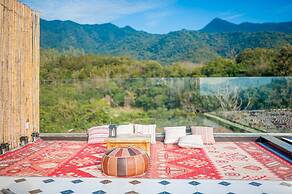 yuanshan forest  Rustic Luxury Inn