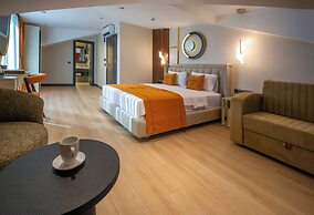 Elysian Airport Hotel