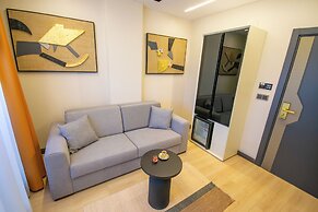 Elysian Airport Hotel