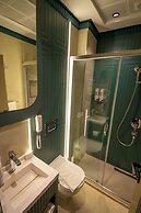 Elysian Airport Hotel