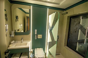 Elysian Airport Hotel