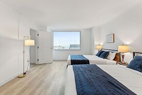 TWO Separate Spacious CozySuites on the Boardwalk