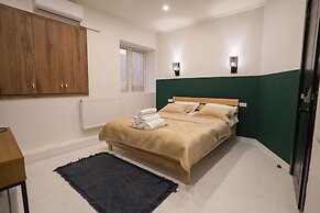 Sulitzer Residence