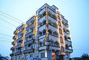 Goroomgo Hotel Coral Suites Puri