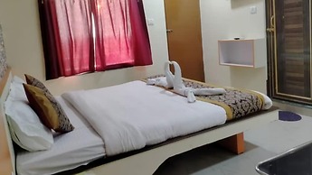 Goroomgo Hotel Coral Suites Puri