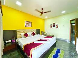 Goroomgo Hotel Coral Suites Puri