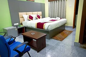 Goroomgo Hotel Coral Suites Puri