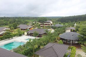 Vintage Village Resort & Spa