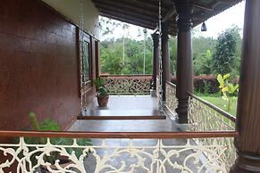 Vintage Village Resort & Spa