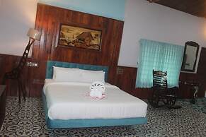 Vintage Village Resort & Spa