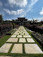 Vintage Village Resort & Spa