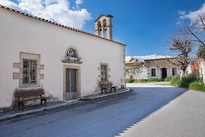 Glikanisos House Nipos - Ideal for Hikers and Families 2bd, 6pl, 10min