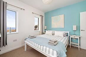 The Bay Apartment - Sea Views Village Centre