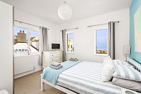 The Bay Apartment - Sea Views Village Centre