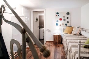 The Green Nest by Lake Como