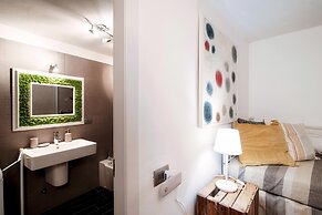 The Green Nest by Lake Como