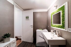 The Green Nest by Lake Como