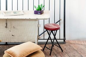 The Green Nest by Lake Como