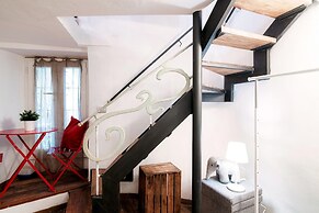 The Green Nest by Lake Como