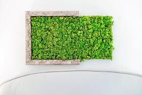 The Green Nest by Lake Como