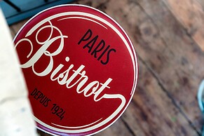 The Green Nest by Lake Como