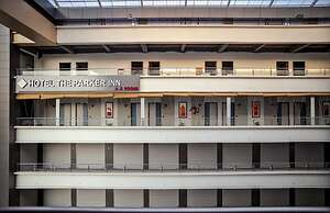 HOTEL THE PARKER INN By KBNT GROUP