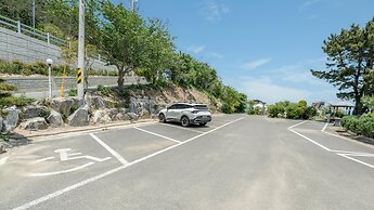 Gyeongju Blue21 Poolvilla Pension