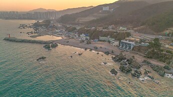 Gyeongju Blue21 Poolvilla Pension